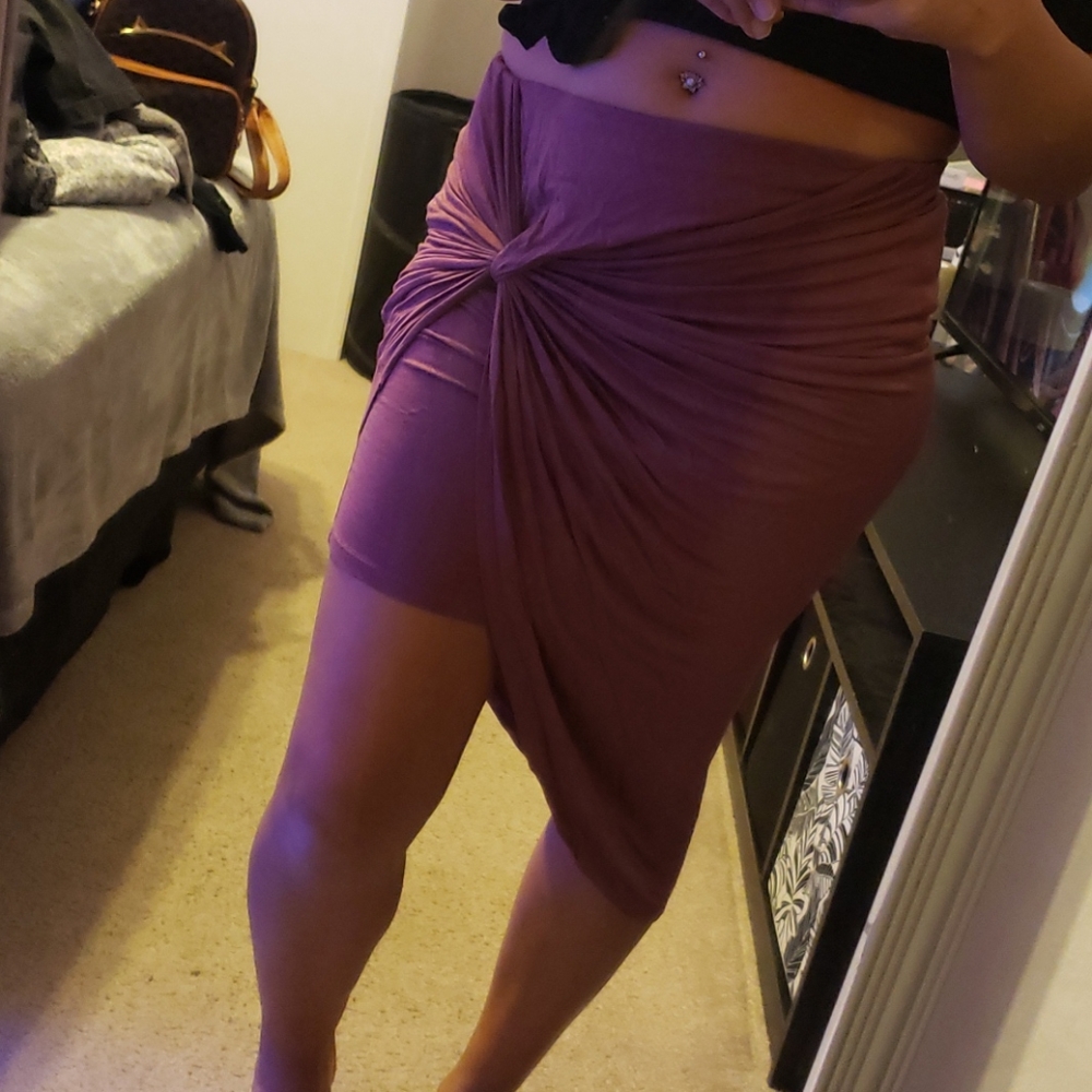 Small High-Low Asymmetrical Skirt!